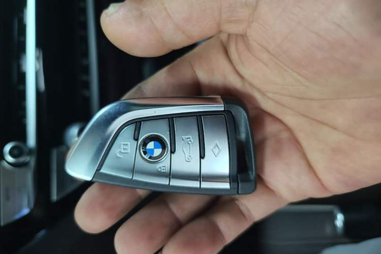 Used BMW 5 Series 2022 Second Facelift 530Li Leading Edition M Sport Package Vehicle Key