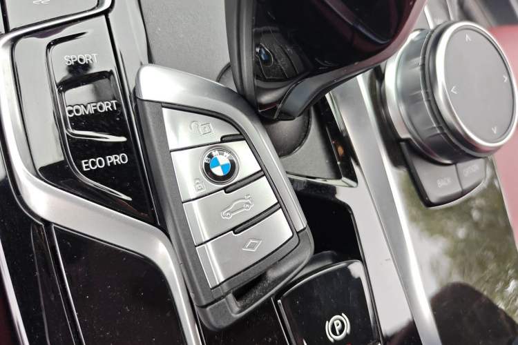Used BMW 5 Series 2022 Restyled 525Li M Sport Package Vehicle Key