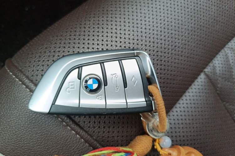 Used BMW 5 Series 2022 Restyled 525Li M Sport Package Vehicle Key
