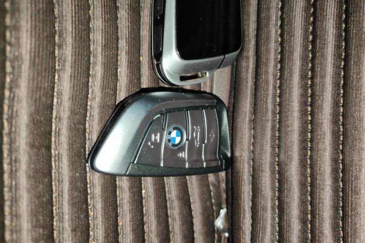 Used BMW 5 Series 2022 Second Facelift 525i M Sport Package Vehicle Key