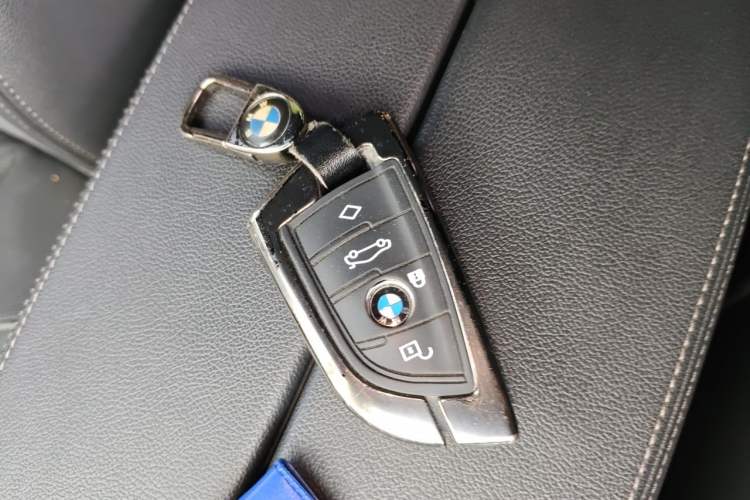 Used BMW 5 Series 2022 530i M Sport Package Vehicle Key