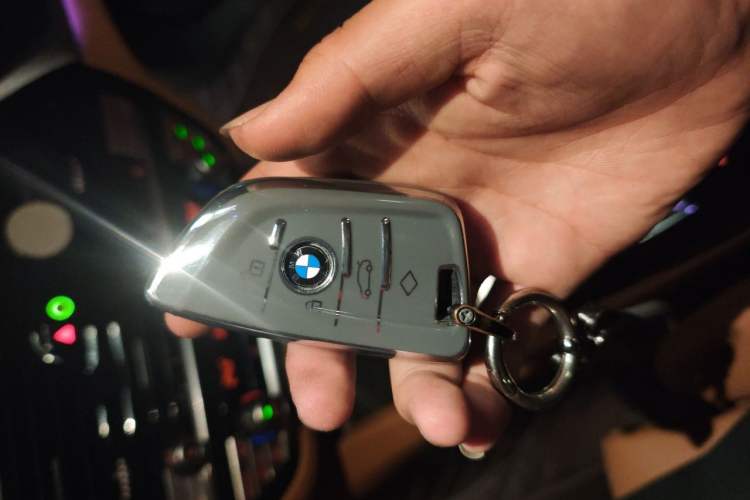 Used BMW 5 Series 2022 Second Facelift 530i M Sport Package Vehicle Key