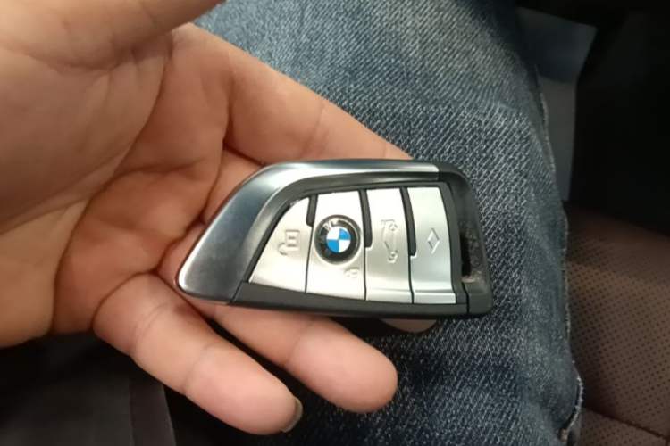 Used BMW 5 Series 2022 530Li xDrive M Sport Package Vehicle Key