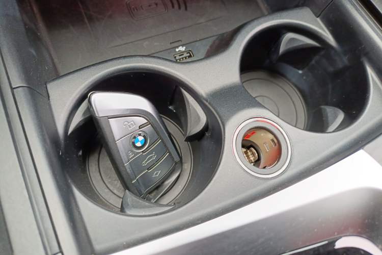 Used BMW 5 Series 2022 Second Facelift 530Li Leading Edition M Sport Package Vehicle Key