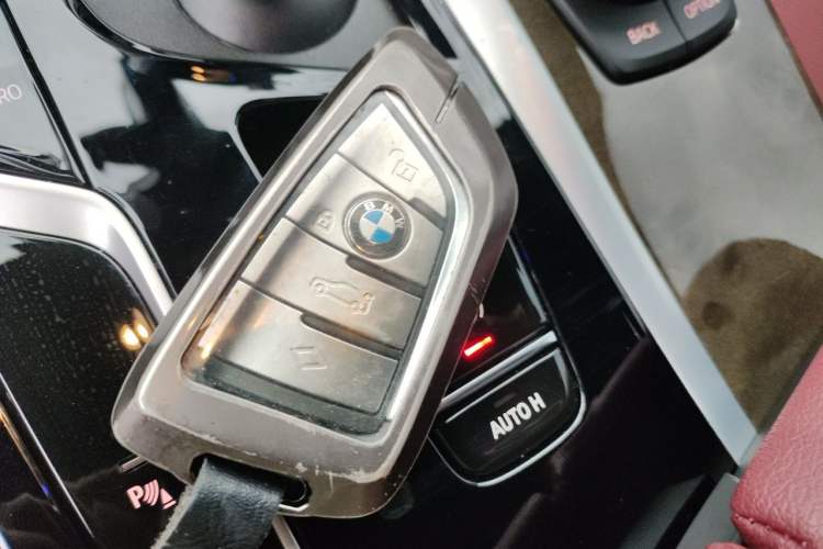 Used BMW 5 Series 2022 Second Facelift 525Li M Sport Package Vehicle Key