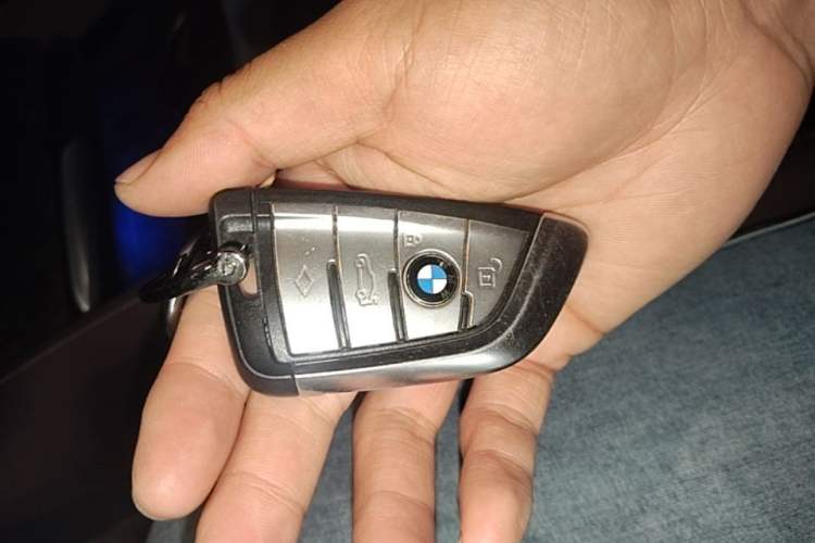 Used BMW 5 Series 2022 Second Facelift 525Li M Sport Package Vehicle Key