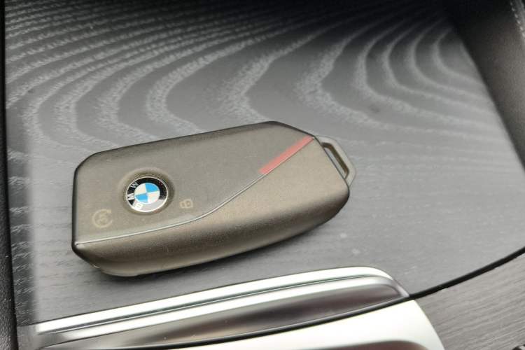 Used BMW 5 Series 2022 530Li Leading Model M Sport Package Vehicle Key