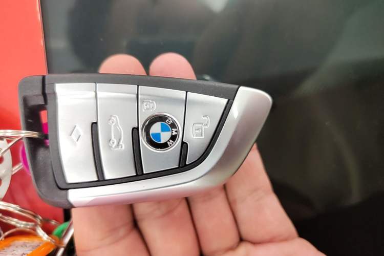 Used BMW 5 Series 2022 Restyled 530Li Luxury Edition M Sport Package Vehicle Key