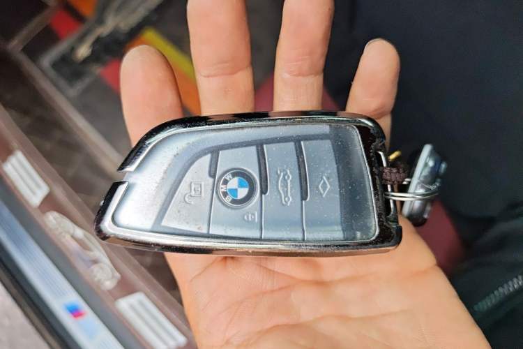 Used BMW 5 Series 2022 Second Facelift 525Li M Sport Package Vehicle Key