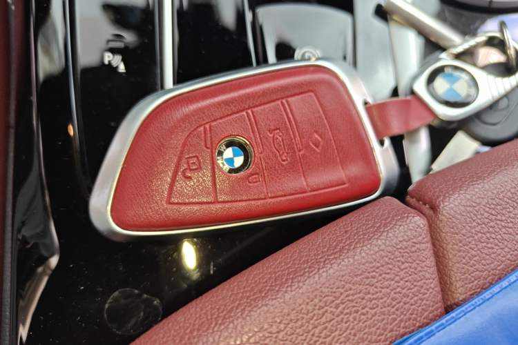 Used BMW 5 Series 2022 Restyled 525Li M Sport Package Vehicle Key