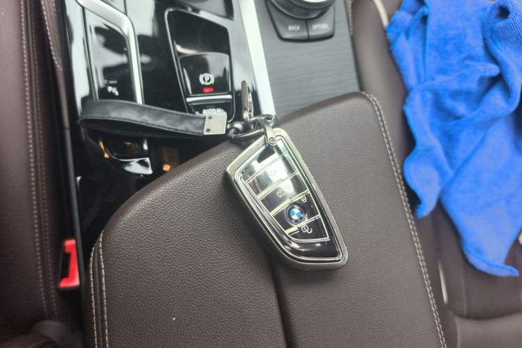 Used BMW 5 Series 2022 530Li Leading Model M Sport Package Vehicle Key