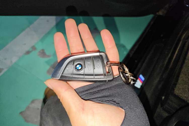 Used BMW 5 Series 2022 Restyled 530Li Leading Edition M Sport Package Vehicle Key