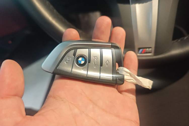 Used BMW 5 Series 2022 Second Facelift 530Li Luxury Version M Sport Package Vehicle Key