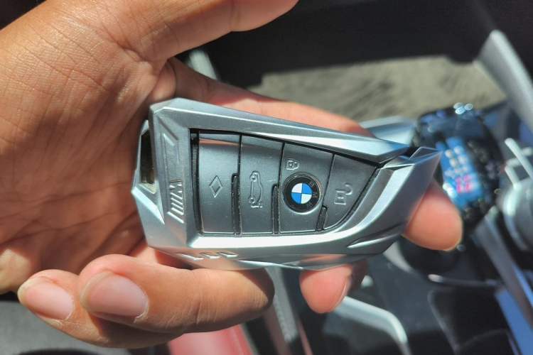 Used BMW 5 Series 2022 525Li M Sport Package Vehicle Key