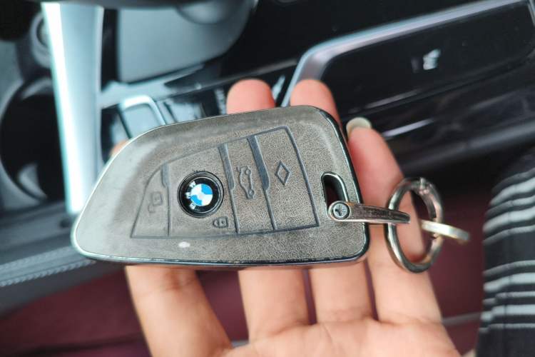 Used BMW 5 Series 2022 Restyled 525Li M Sport Package Vehicle Key