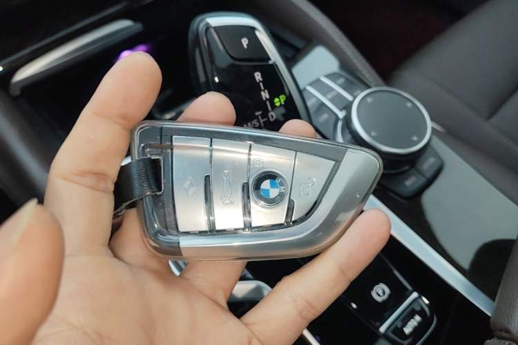 Used BMW 5 Series 2022 Second Facelift 525Li M Sport Package Vehicle Key