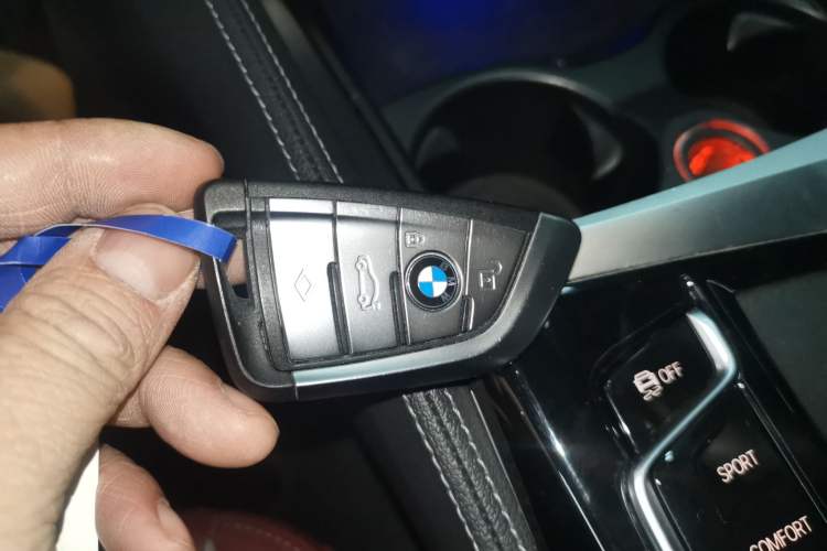Used BMW 5 Series 2022 Restyled 525Li M Sport Package Vehicle Key
