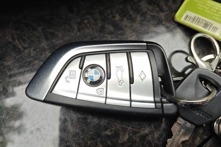 Used BMW 5 Series 2022 Restyled 525Li M Sport Package Vehicle Key