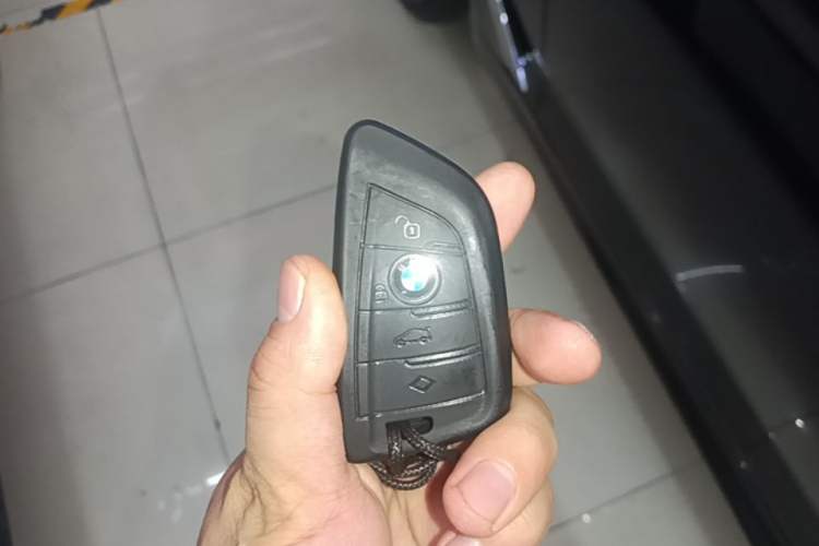 Used BMW 5 Series 2022 Second Facelift 525Li M Sport Package Vehicle Key