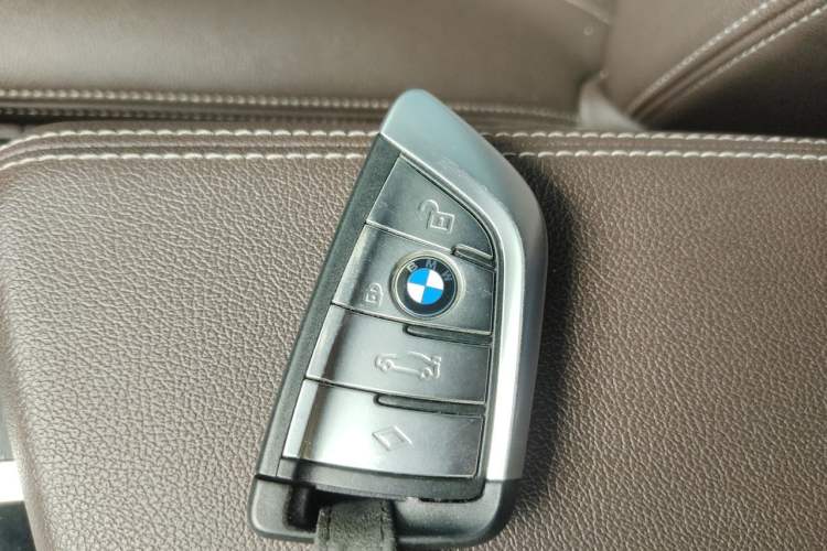 Used BMW 5 Series 2022 Revised Version 530Li xDrive M Sport Package Vehicle Key