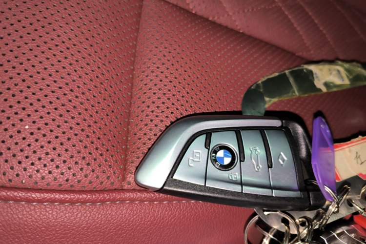 Used BMW 5 Series 2022 Restyled 530Li Leading Edition M Sport Package Vehicle Key