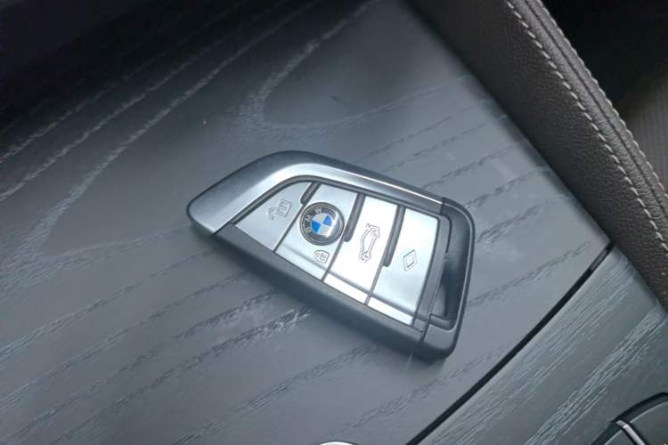 Used BMW 5 Series 2022 Revised Version 3 530Li Luxury Edition M Sport Package Vehicle Key