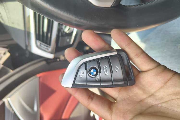 Used BMW 5 Series 2022 Second Facelift 525Li M Sport Package Vehicle Key