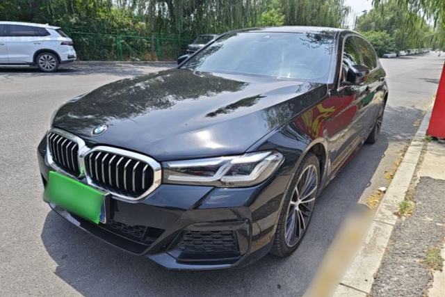 Ojetý BMW 5 Series 2022 530Li Leading Model M Sport Package