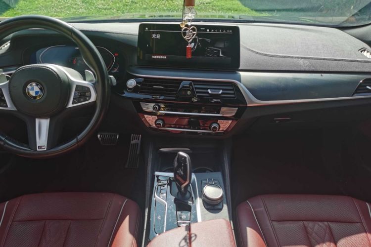 Used BMW 5 Series 2022 Restyled 530Li Leading Edition M Sport Package Audio And AC Panel