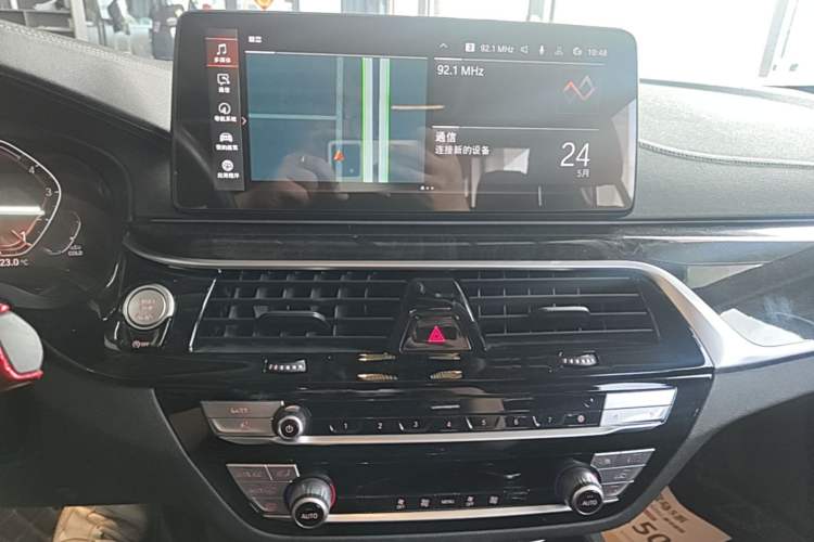 Used BMW 5 Series 2022 Second Facelift 525Li Luxury Package Audio And AC Panel