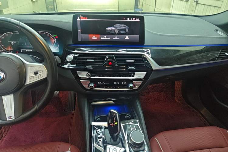 Used BMW 5 Series 2022 Second Facelift 525Li M Sport Package Audio And AC Panel