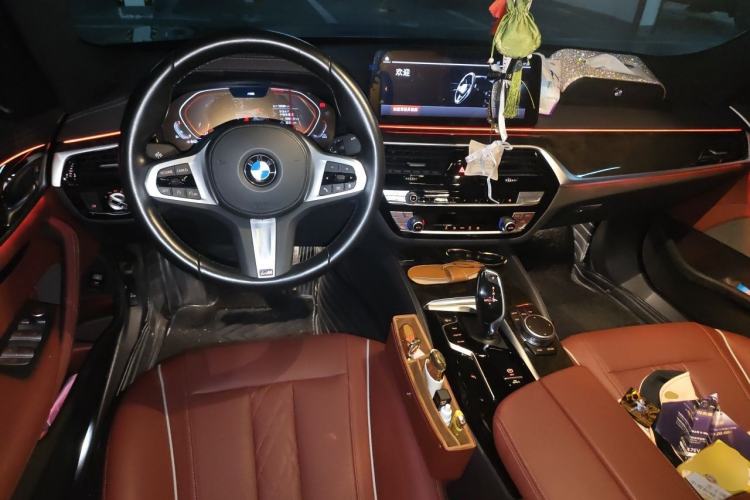 Used BMW 5 Series 2022 Second Facelift 525Li M Sport Package Center Console