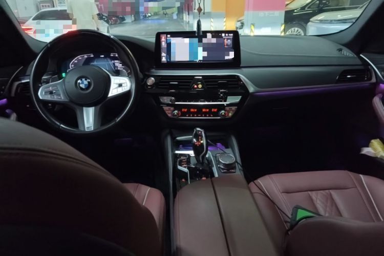Used BMW 5 Series 2022 Restyled 530Li Leading Edition M Sport Package Center Console