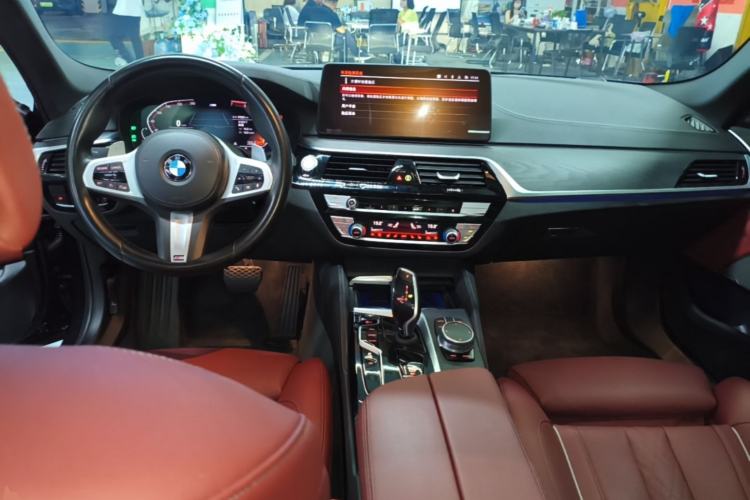 Used BMW 5 Series 2022 530Li Luxury Edition M Sport Package Center Console