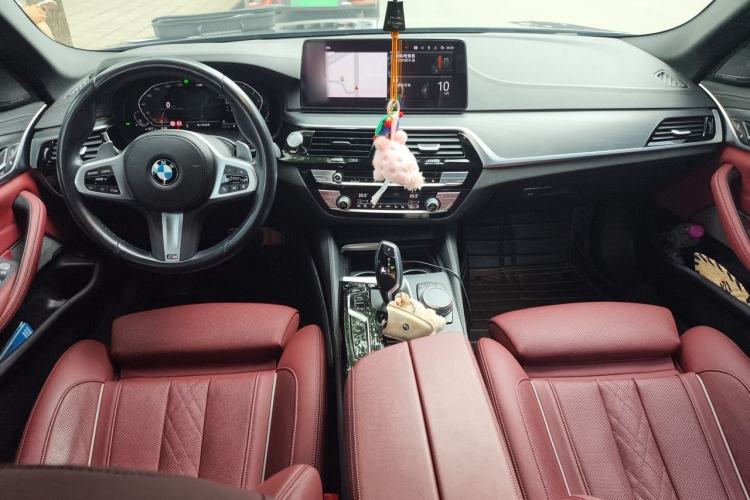 Used BMW 5 Series 2022 Revised Version 3 530Li Luxury Edition M Sport Package Center Console