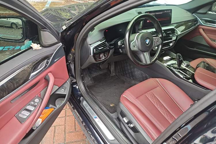 Used BMW 5 Series 2022 Second Facelift 525Li M Sport Package Driver Seat