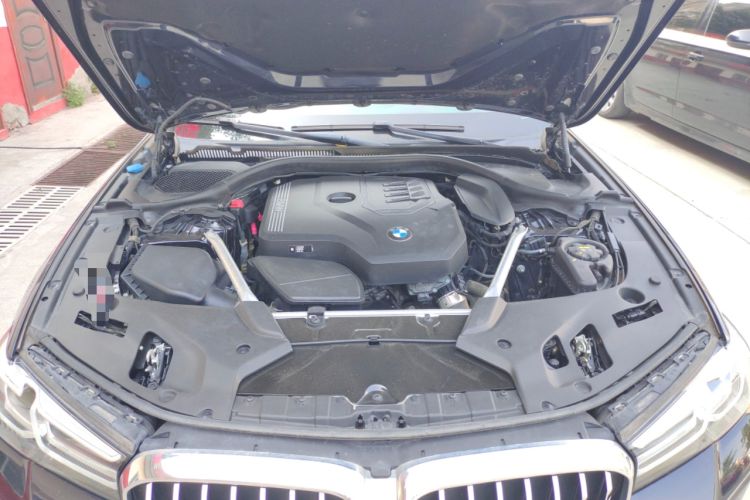 Used BMW 5 Series 2022 525i M Sport Package Engine Bay