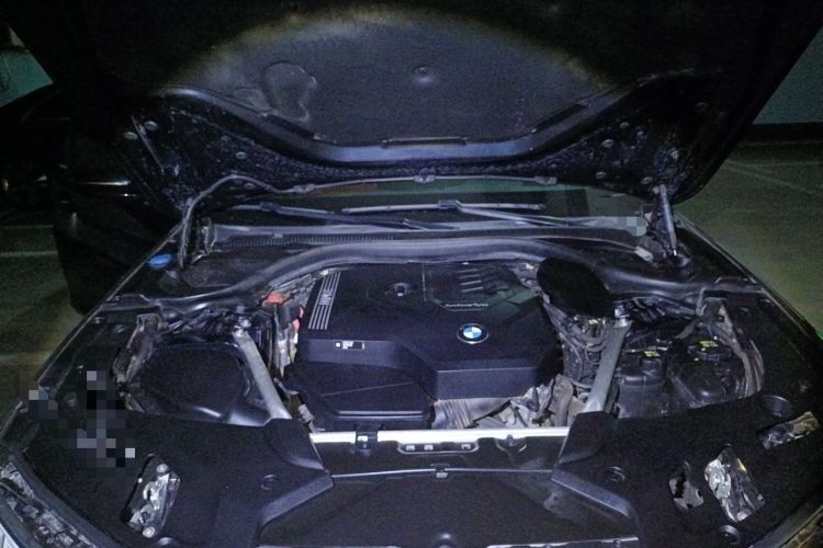 Used BMW 5 Series 2022 Second Facelift 530Li Luxury Version M Sport Package Engine Bay