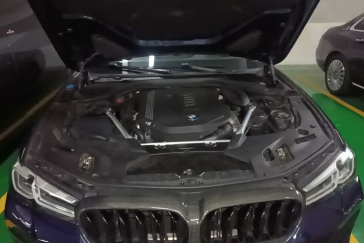 Used BMW 5 Series 2022 Second Facelift 540i Sport Line M Sport Package Engine Bay