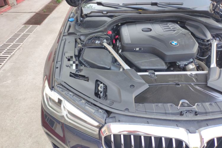 Used BMW 5 Series 2022 525i M Sport Package Engine Bay Right