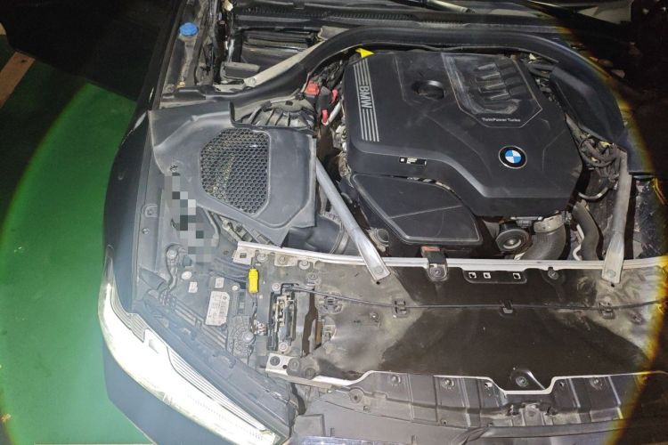 Used BMW 5 Series 2022 Second Facelift 525Li M Sport Package Engine Bay Right