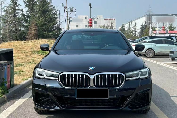 Used BMW 5 Series 2022 Second Facelift 525Li M Sport Package Exterior 2