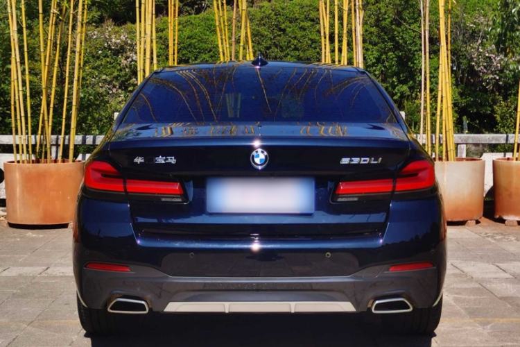 Used BMW 5 Series 2022 Restyled 530Li Leading Edition M Sport Package Exterior 6