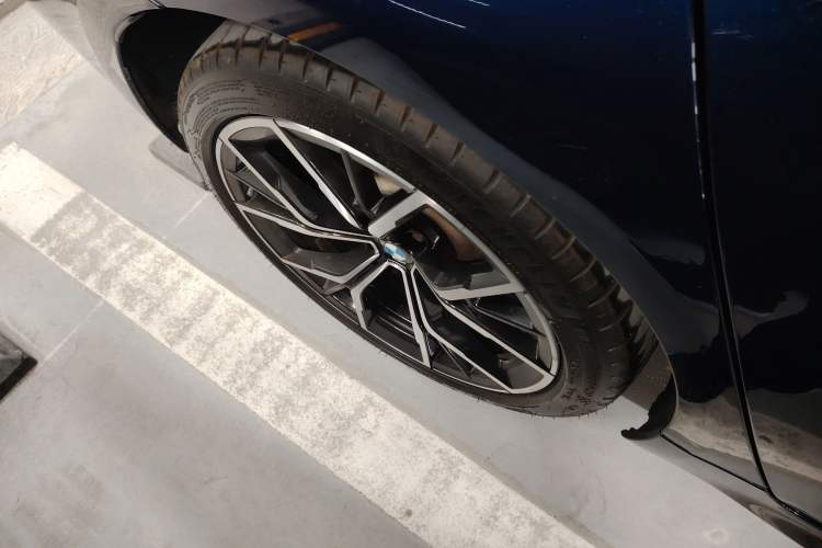 Used BMW 5 Series 2022 530i Sport Line M Sport Package Exterior 8