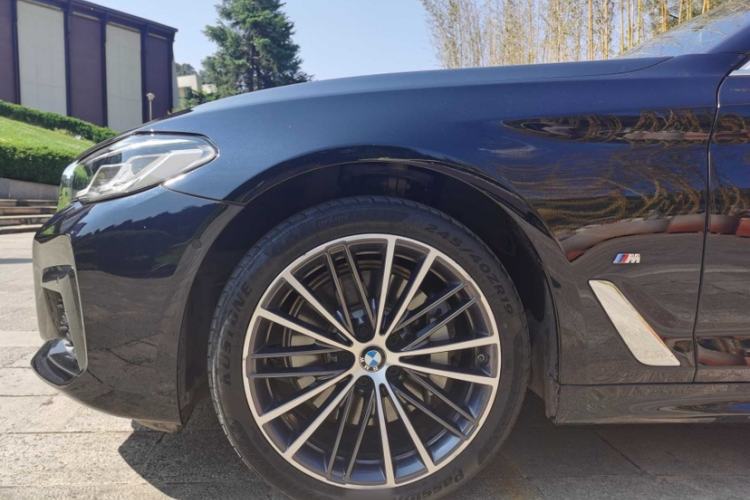 Used BMW 5 Series 2022 Restyled 530Li Leading Edition M Sport Package Exterior 9