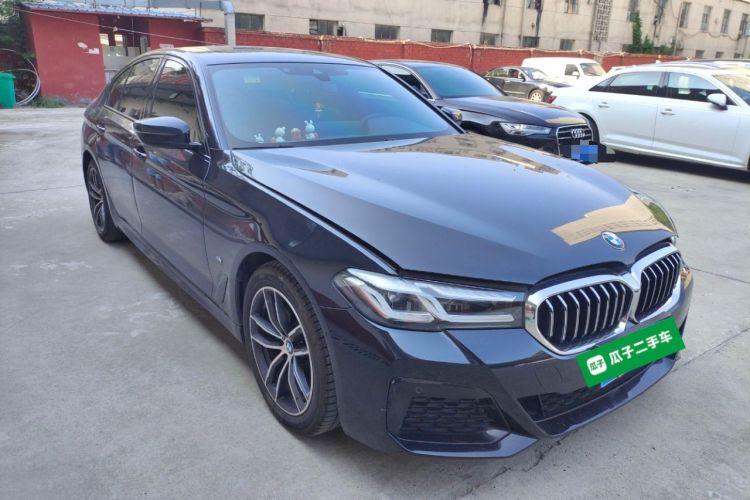 Used BMW 5 Series 2022 525i M Sport Package Front Right 45 Deg