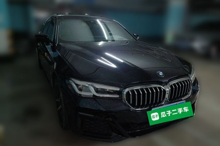 Used BMW 5 Series 2022 Second Facelift 530Li Luxury Version M Sport Package Front Right 45 Deg