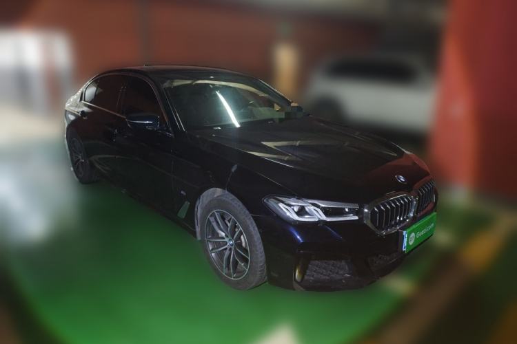 Used BMW 5 Series 2022 Second Facelift 525Li M Sport Package Front Right 45 Deg