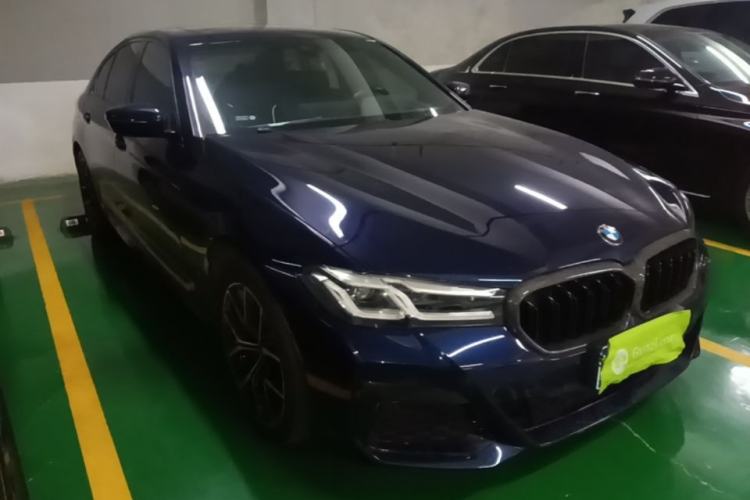 Used BMW 5 Series 2022 Second Facelift 540i Sport Line M Sport Package Front Right 45 Deg