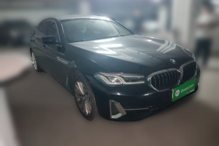 Used BMW 5 Series 2022 Restyled 525Li Luxury Package Front Right 45 Deg